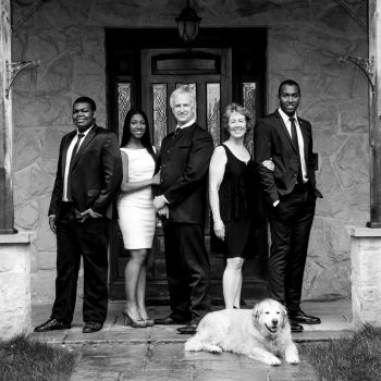 Family_Portrait_with_Dog-9430